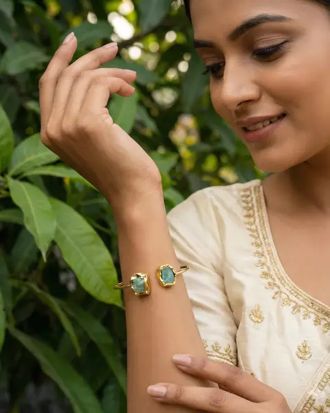 Looping La Ssutra™ jewellery lookbook